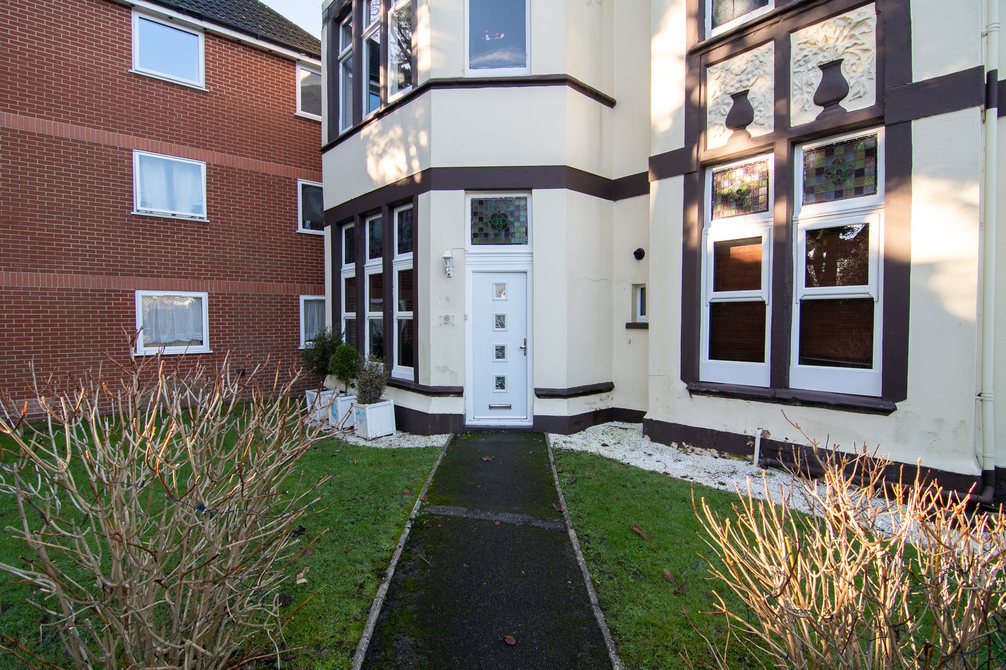 2 bed flat to rent in Cavendish Road, BH1 
